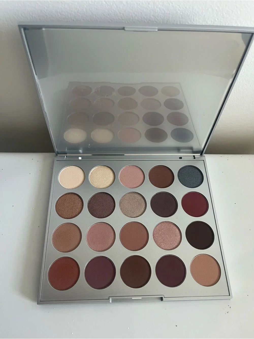 Bellame Neutral Matte & Shimmer Eyeshadow Palette - 20 Warm Shades
